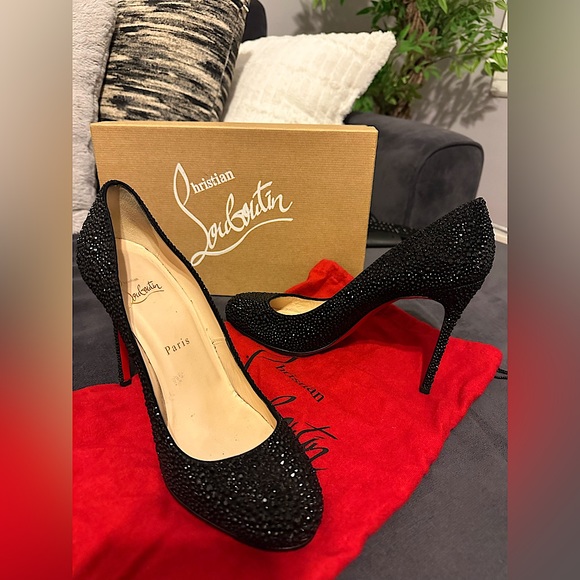 ❌ SOLD❌ Black Swarovski Crystal. Christian Louboutin Fifi Strass! - Picture 3 of 10
